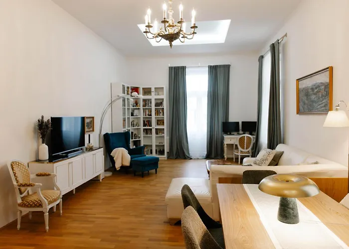 דירה Center View