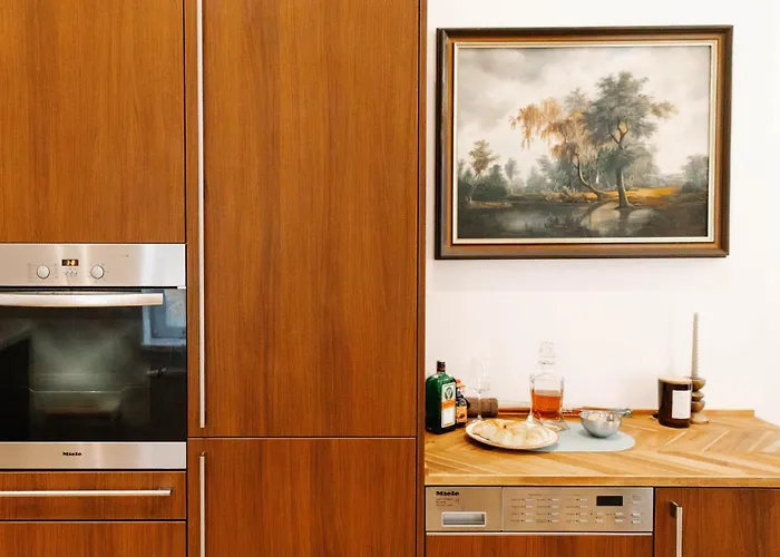 דירה Center View