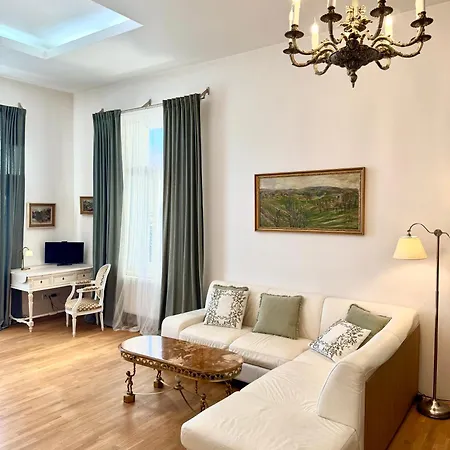 Center View 玛丽亚温泉