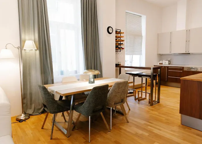 Center View Apartment